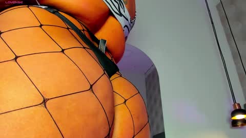 Snapshot of miss_ambrer chatting on January 2025 04:36:01 AM Amber online show from January 2025 04:36:01 AM