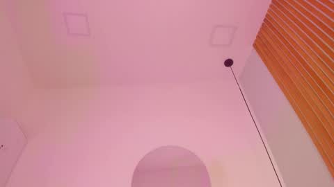 Amber  online show from April 2026 06:19:01 AM