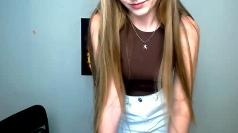 Snapshot of miss_angelina_ chatting on June 2026 06:23:02 AM Angelina online show from June 2026 06:23:02 AM