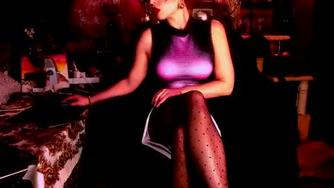 Snapshot of miss_asmodeus chatting on April 2026 07:49:01 PM missAsmodeus online show from April 2026 07:49:01 PM