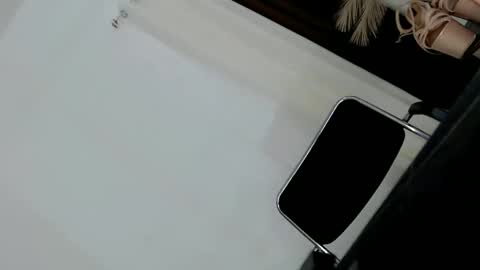 Snapshot of miss_azumix chatting on September 2025 02:16:01 PM AZUMI online show from September 2025 02:16:01 PM