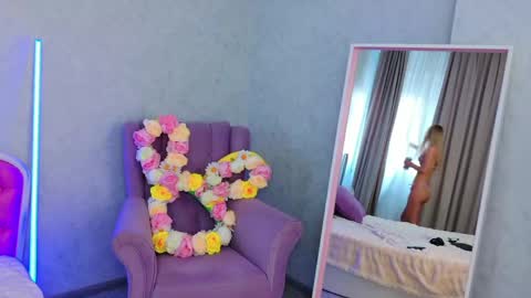 Snapshot of miss_barbie_ chatting on April 2026 01:22:02 AM Kris online show from April 2026 01:22:02 AM