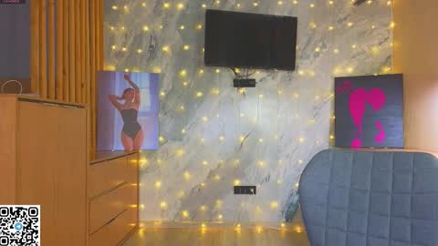 Sandy online show from December 2025 12:48:01 AM