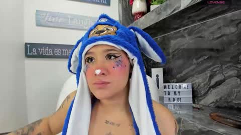 Snapshot of miss_danika chatting on October 2025 11:00:01 AM Danika online show from October 2025 11:00:01 AM