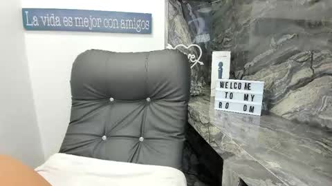 Snapshot of miss_danika chatting on April 2026 11:05:02 AM Danika online show from April 2026 11:05:02 AM
