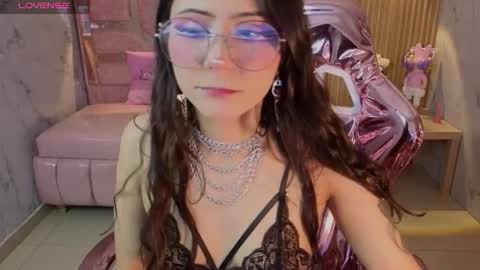 Snapshot of miss_devil_s chatting on February 2026 03:11:02 AM miss_devil_s online show from February 2026 03:11:02 AM