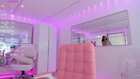 Snapshot of miss_diamond__ chatting on April 2026 08:13:01 AM miss_diamond__ online show from April 2026 08:13:01 AM