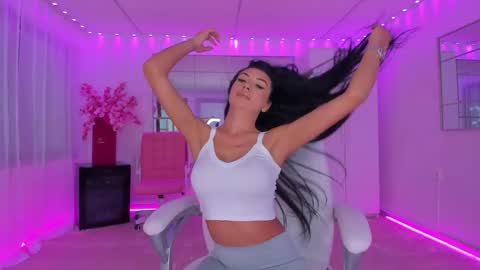 Snapshot of miss_diamond__ chatting on May 2026 06:09:02 AM miss_diamond__ online show from May 2026 06:09:02 AM