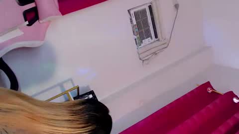 miss_ephrail online show from January 2026 02:13:01 AM