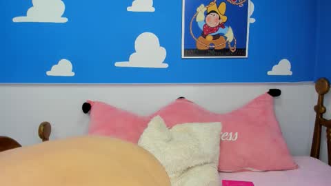 Snapshot of miss_evolet chatting on October 2025 11:00:02 AM Evoleth online show from October 2025 11:00:02 AM