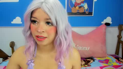 Snapshot of miss_evolet chatting on November 2025 11:03:01 AM Evoleth online show from November 2025 11:03:01 AM