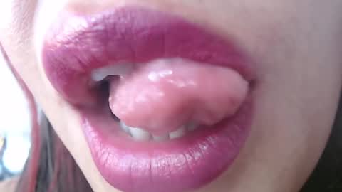 Snapshot of miss_evoleth2 chatting on December 2024 12:00:01 PM Miss Evoleth online show from December 2024 12:00:01 PM