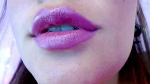Snapshot of miss_evoleth2 chatting on February 2025 07:38:02 AM Miss Evoleth online show from February 2025 07:38:02 AM