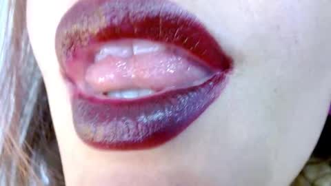 Snapshot of miss_evoleth2 chatting on September 2025 03:45:02 PM Miss Evoleth online show from September 2025 03:45:02 PM