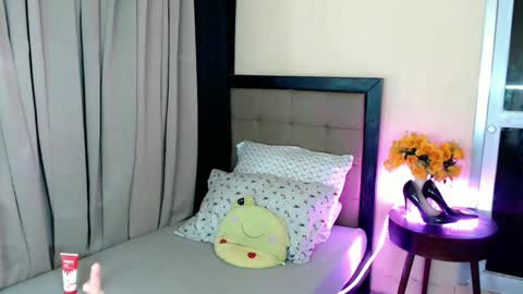 twinny pie online show from December 2024 06:34:01 AM