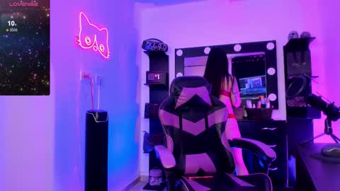 Snapshot of miss_kittyn chatting on March 2026 12:47:01 AM Miss Kittyn online show from March 2026 12:47:01 AM