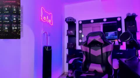 Snapshot of miss_kittyn chatting on April 2026 12:46:02 AM Miss Kittyn online show from April 2026 12:46:02 AM