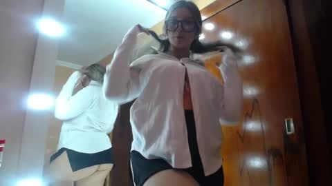 Snapshot of miss_lilieth chatting on January 2025 10:50:01 PM lilieth online show from January 2025 10:50:01 PM