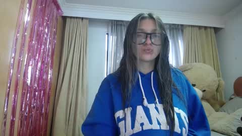 Snapshot of miss_lilieth chatting on February 2025 10:43:02 PM lilieth online show from February 2025 10:43:02 PM