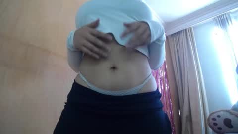 Snapshot of miss_lilieth chatting on February 2025 05:17:02 PM lilieth online show from February 2025 05:17:02 PM