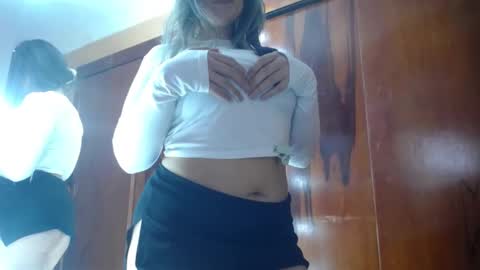 Snapshot of miss_lilieth chatting on February 2025 12:32:01 AM lilieth online show from February 2025 12:32:01 AM