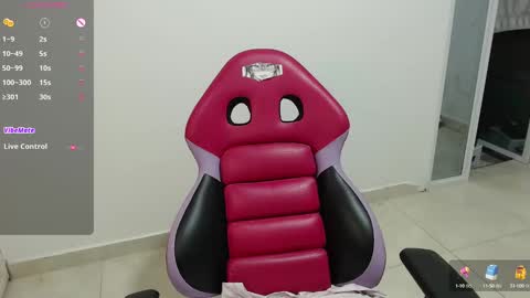 ly independent model online show from October 2025 07:44:02 PM