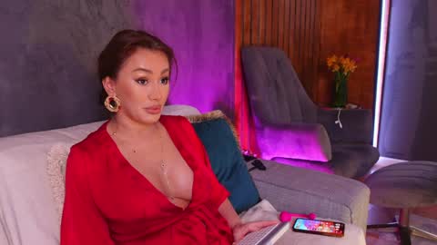 Snapshot of miss_m chatting on April 2026 05:54:01 PM miss_m online show from April 2026 05:54:01 PM