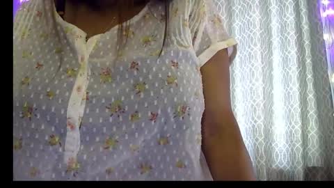 Snapshot of miss_mahi69 chatting on March 2026 07:24:02 AM Mahi online show from March 2026 07:24:02 AM