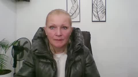 miss_natalix online show from October 2025 05:11:02 AM