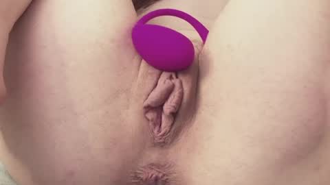 Snapshot of miss_smile_ chatting on April 2026 10:45:02 PM Vikki online show from April 2026 10:45:02 PM