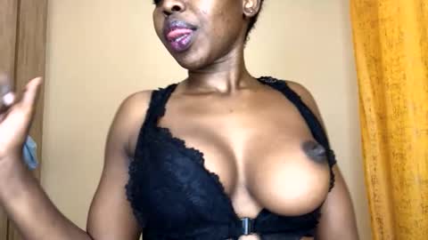 Snapshot of miss_squirts chatting on June 2026 10:14:02 AM BELLAH online show from June 2026 10:14:02 AM