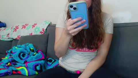 Bella online show from October 2025 02:42:02 PM