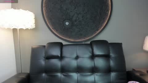 Vaiolette online show from January 2025 11:02:01 AM