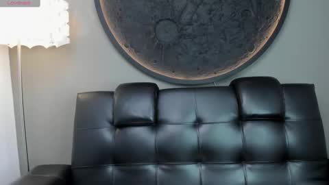 Vaiolette online show from March 2025 11:11:01 AM