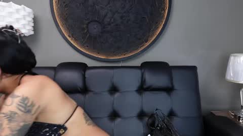 Snapshot of miss_vaiolette chatting on April 2026 11:10:01 AM Vaiolette online show from April 2026 11:10:01 AM