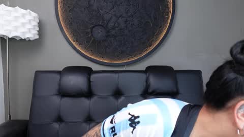 Snapshot of miss_vaiolette chatting on April 2026 11:04:02 AM Vaiolette online show from April 2026 11:04:02 AM