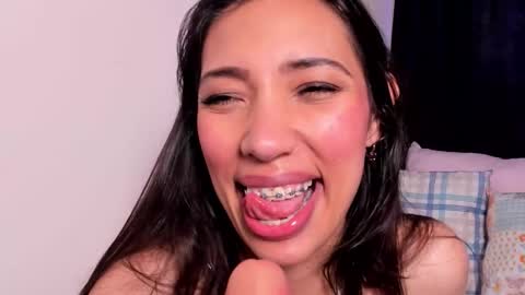 Miss Veronica online show from November 2025 01:47:02 PM