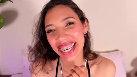 Miss Veronica online show from March 2026 02:01:01 PM