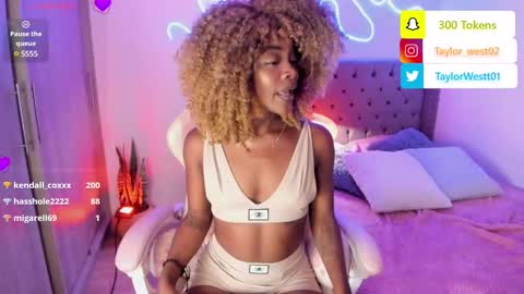 Tay Tay Independent Model   online show from December 2024 08:33:01 AM