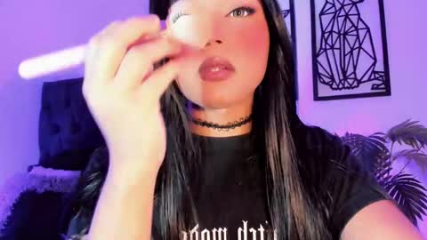 miss_zz online show from November 2025 07:38:01 PM