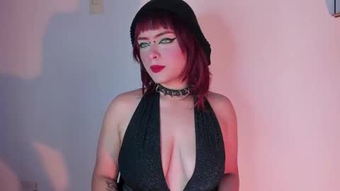 Snapshot of missakamee_420 chatting on April 2026 07:32:01 PM violeta online show from April 2026 07:32:01 PM