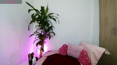 Snapshot of missangeldust chatting on April 2026 03:10:02 PM missangeldust online show from April 2026 03:10:02 PM