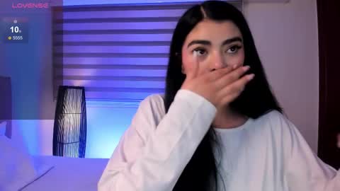 Snapshot of missariadnaa chatting on March 2026 12:06:02 PM Ariadna Ruiz online show from March 2026 12:06:02 PM