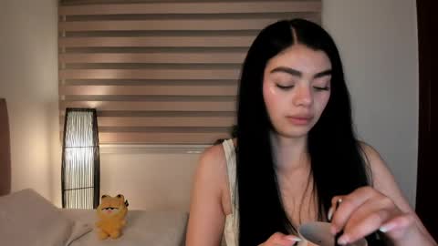 Snapshot of missariadnaa chatting on April 2026 12:21:01 PM Ariadna Ruiz online show from April 2026 12:21:01 PM