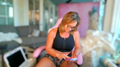 MissBehavinxoxo online show from October 2025 12:16:01 PM
