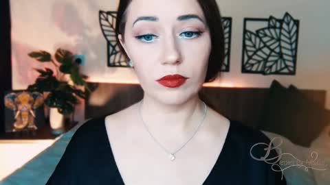 Snapshot of missbeverlymills chatting on February 2025 10:50:01 AM The divine Beverly online show from February 2025 10:50:01 AM