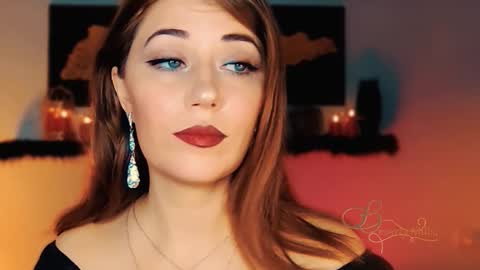 Snapshot of missbeverlymills chatting on November 2025 02:25:01 AM The divine Beverly online show from November 2025 02:25:01 AM