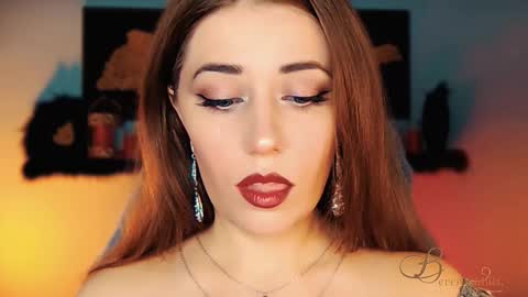 Snapshot of missbeverlymills chatting on November 2025 02:21:02 AM The divine Beverly online show from November 2025 02:21:02 AM