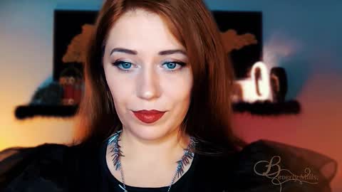 Snapshot of missbeverlymills chatting on November 2025 03:12:01 AM The divine Beverly online show from November 2025 03:12:01 AM