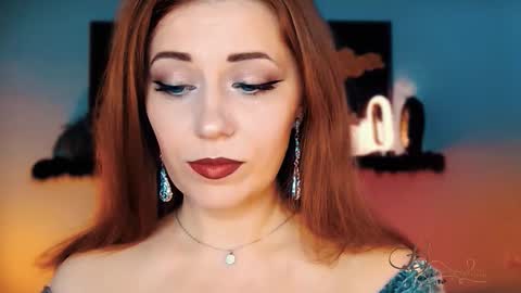 Snapshot of missbeverlymills chatting on November 2025 06:05:02 AM The divine Beverly online show from November 2025 06:05:02 AM